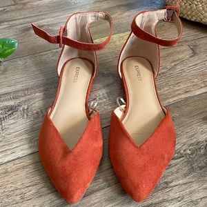Express ankle 1” heel burnt orange size 8